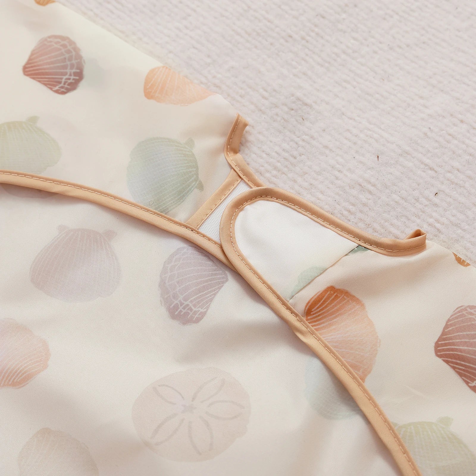 Waterproof Long-Sleeve Baby Feeding Bib – Full Coverage Smock